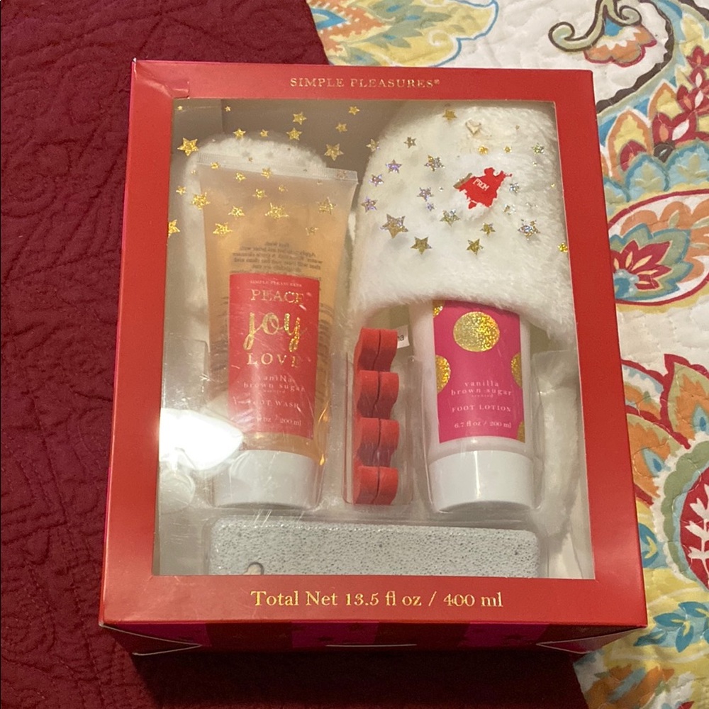 Simple Pleasures Holiday Gift Set